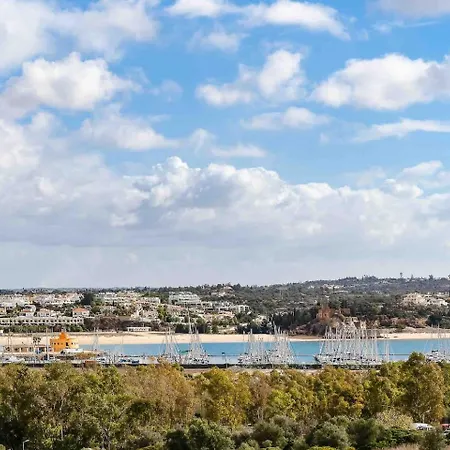 Bright Apt Marina View Steps To Beach Appartement