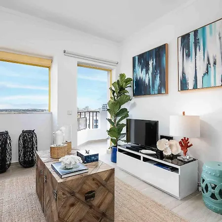 Bright Apt Marina View Steps To Beach Appartement *