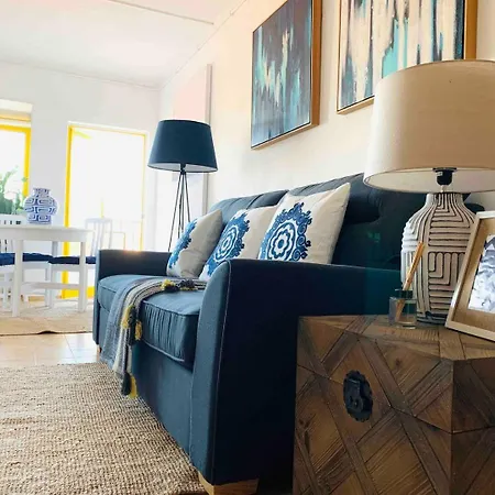 Appartement Bright Apt Marina View Steps To Beach *