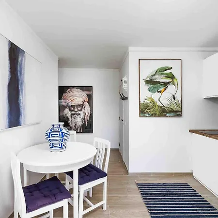 Apartment Stylish With View Portimao