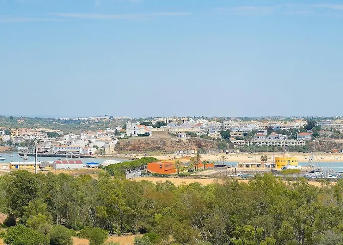 Stylish With View Daire